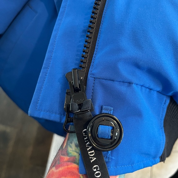 Women’s Canada Goose PBI Chilliwack Bomber Jacket and Tundra Ski Pants - Picture 8 of 10